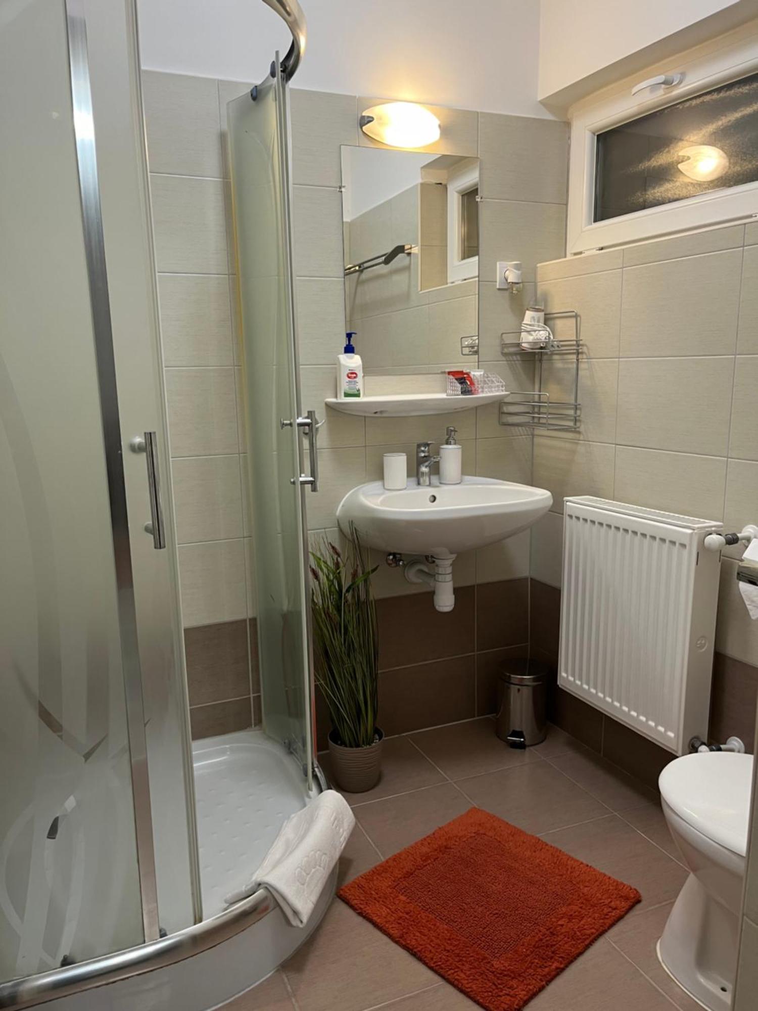 Oreo Apartman Eger Cameră foto